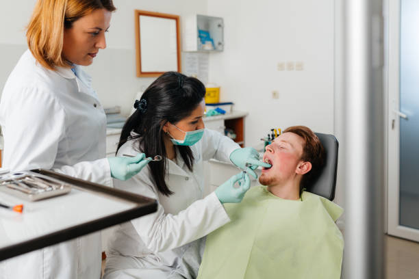 Best Broken or Cracked Tooth Emergency Dentist in Pioneer, OH